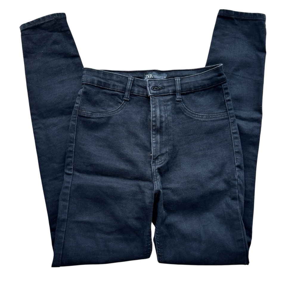 2/$20 Zara Women's Black skinny denim Jeans 2 back pockets size 4